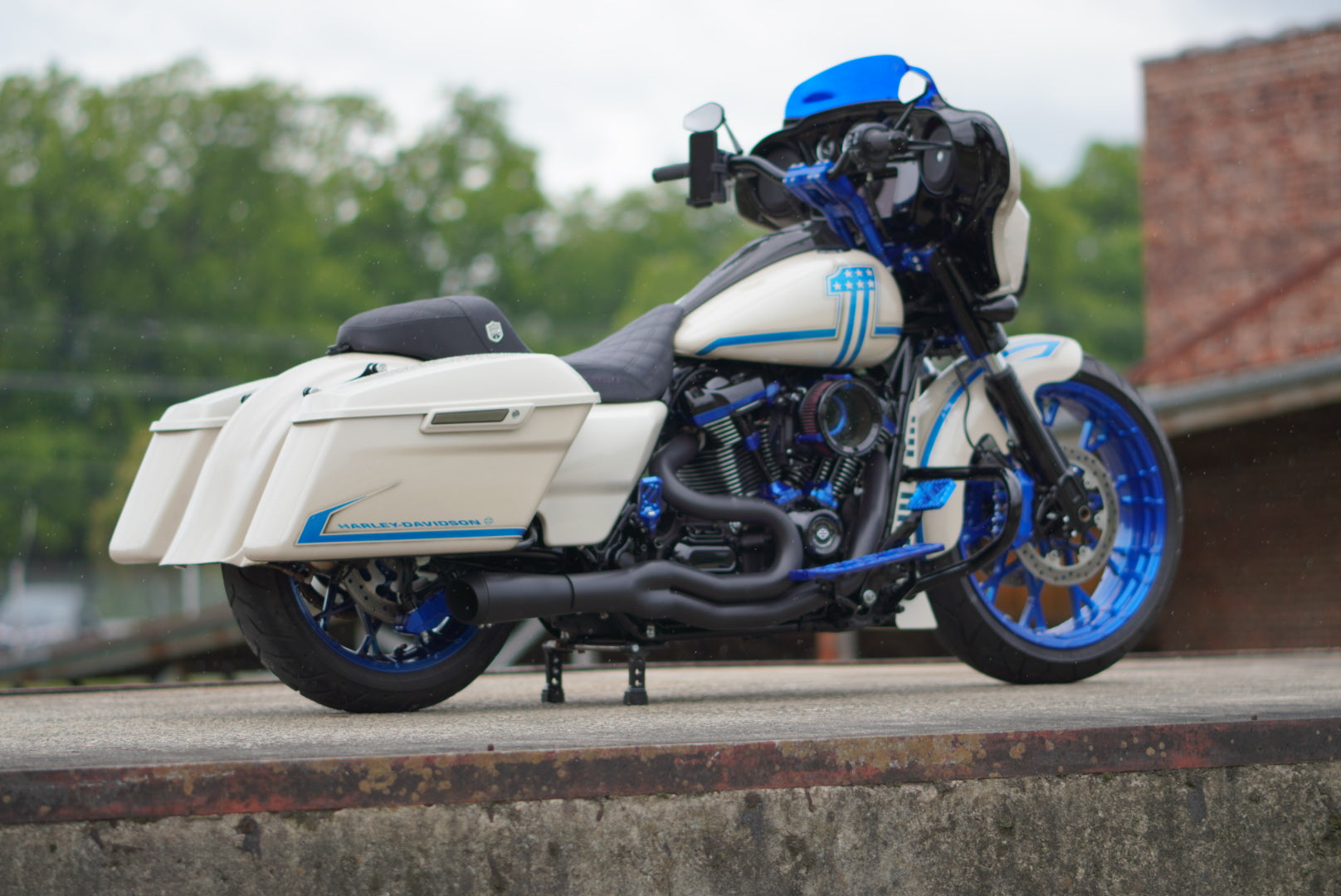 2023 21” Fat Tire Road Glide Hybrid