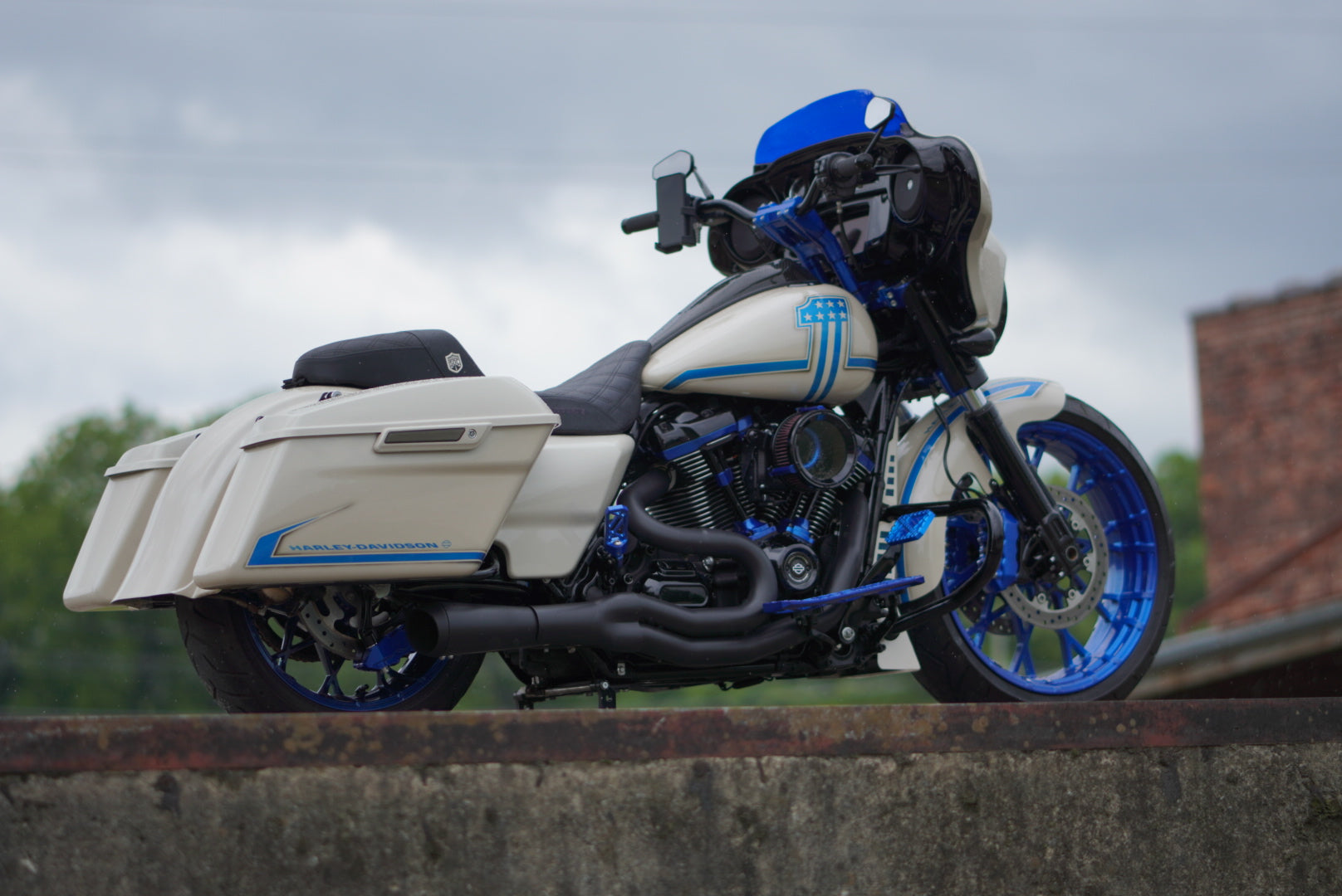 2023 21” Fat Tire Road Glide Hybrid