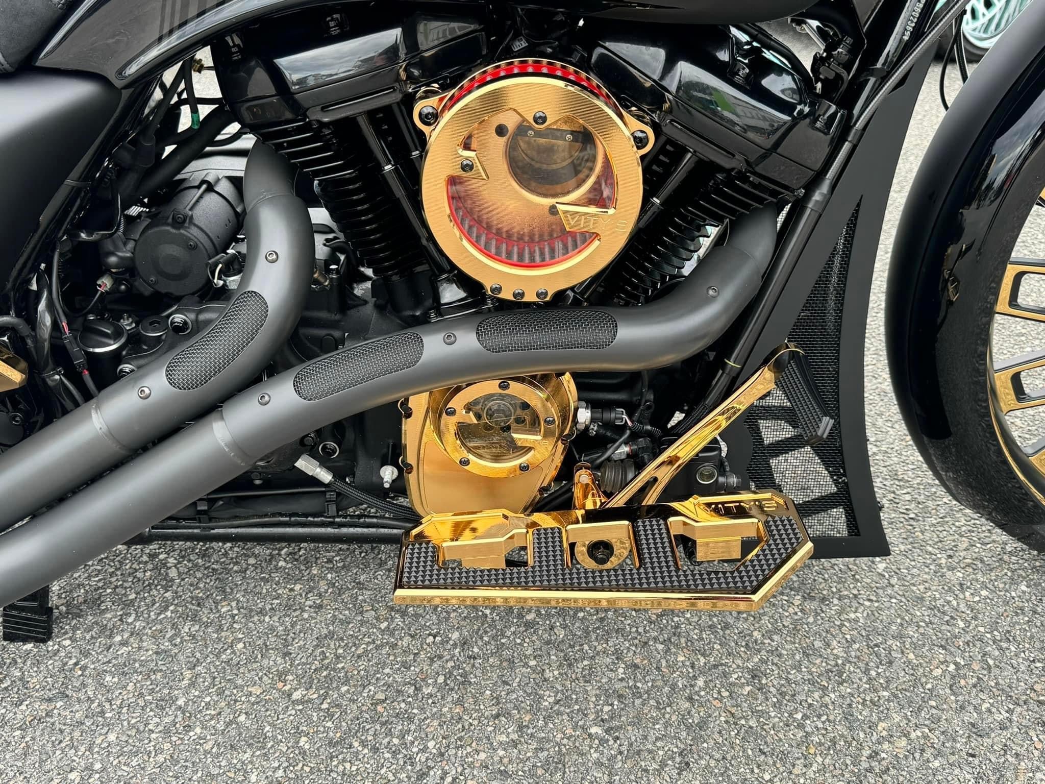 2023 26” VIP Road Glide